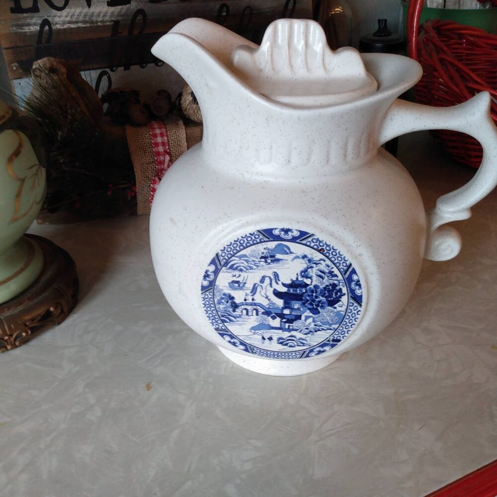 Vintage McCoy USA  Cookie Jar Pitcher With Lid Blue Willow Design - Picture 5 of 6